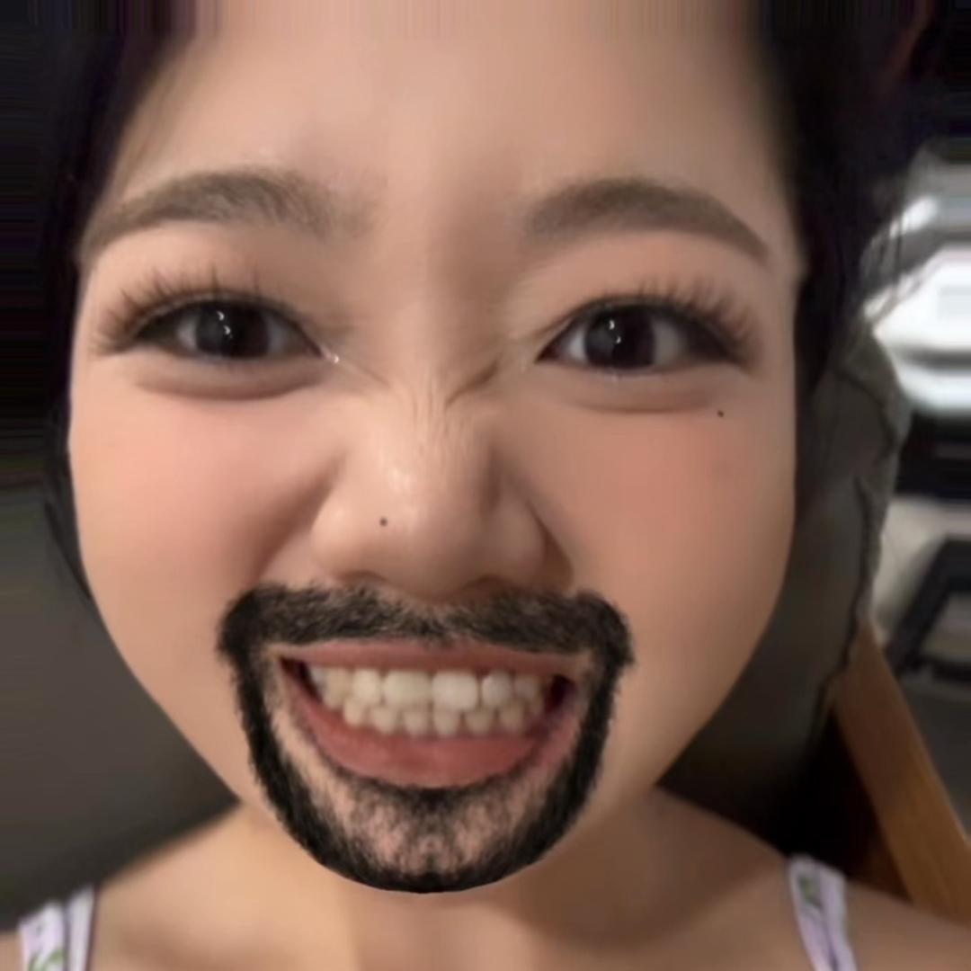 镶金的脚趾毛.