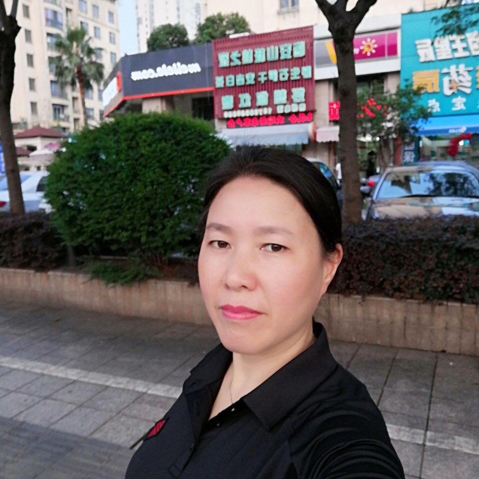 爱飛飛（每天凌晨五点直播）