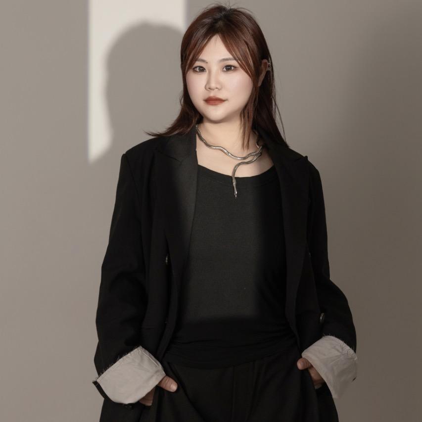 任丘妍初化妆师—王娜