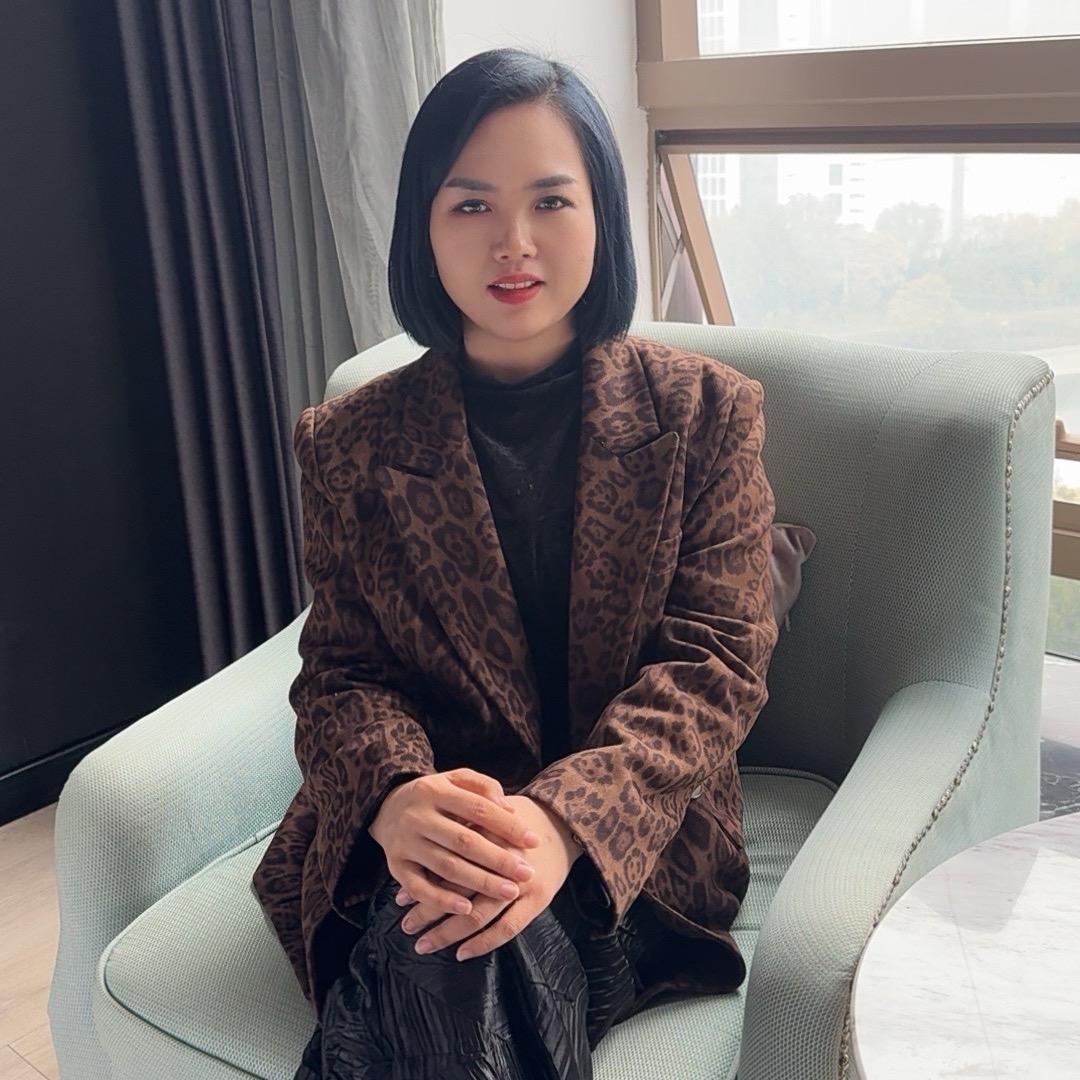 美业露露（每晚11点直播）