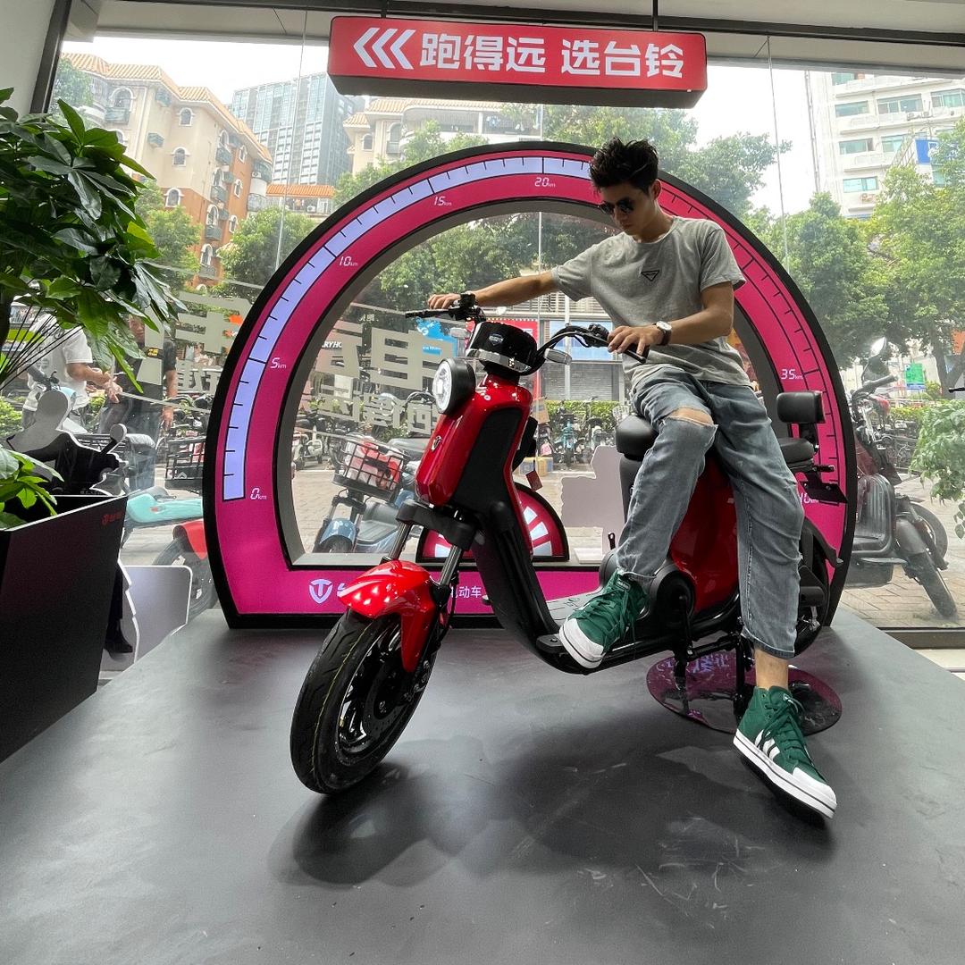 南山区登良路台铃电动车