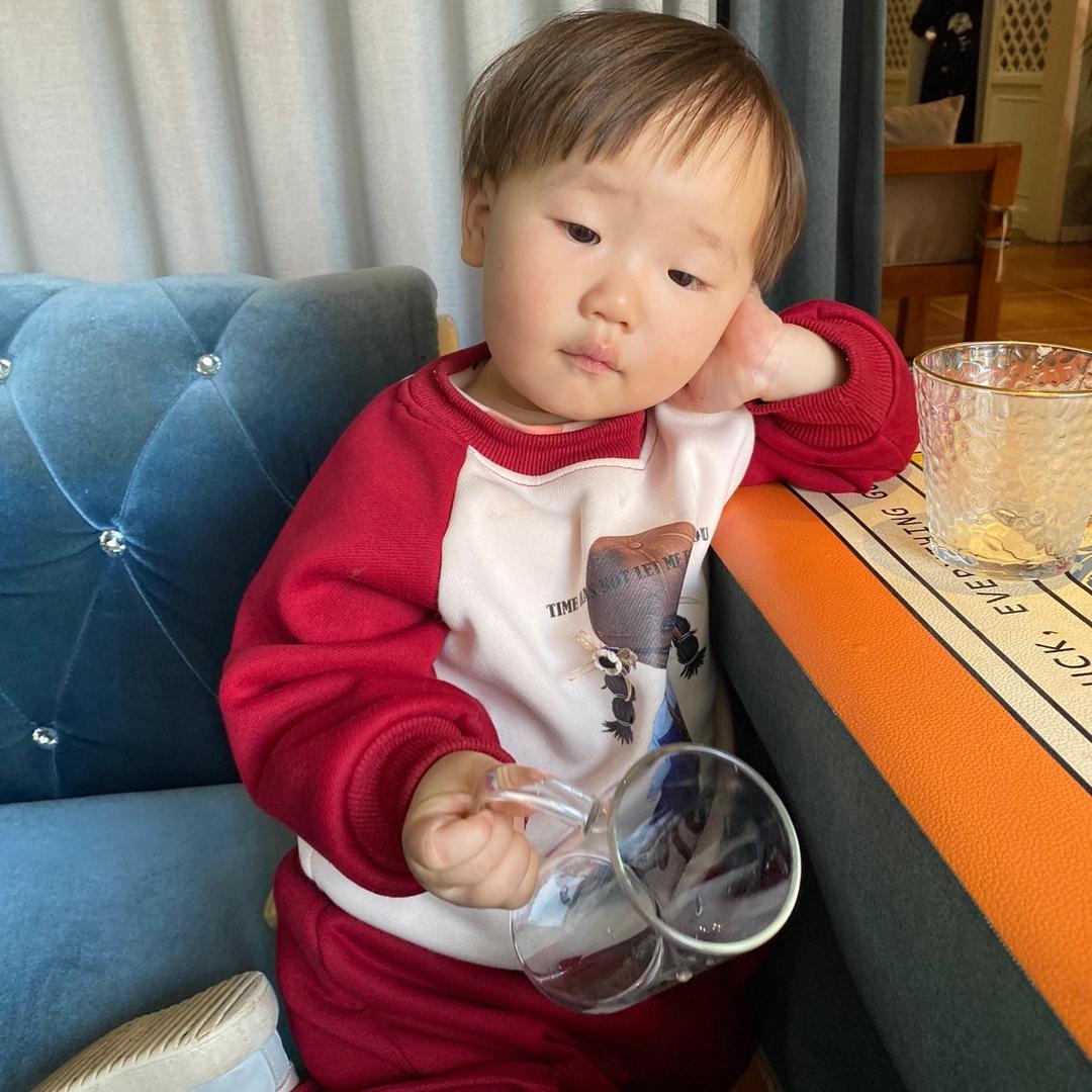 小窦爱奋斗