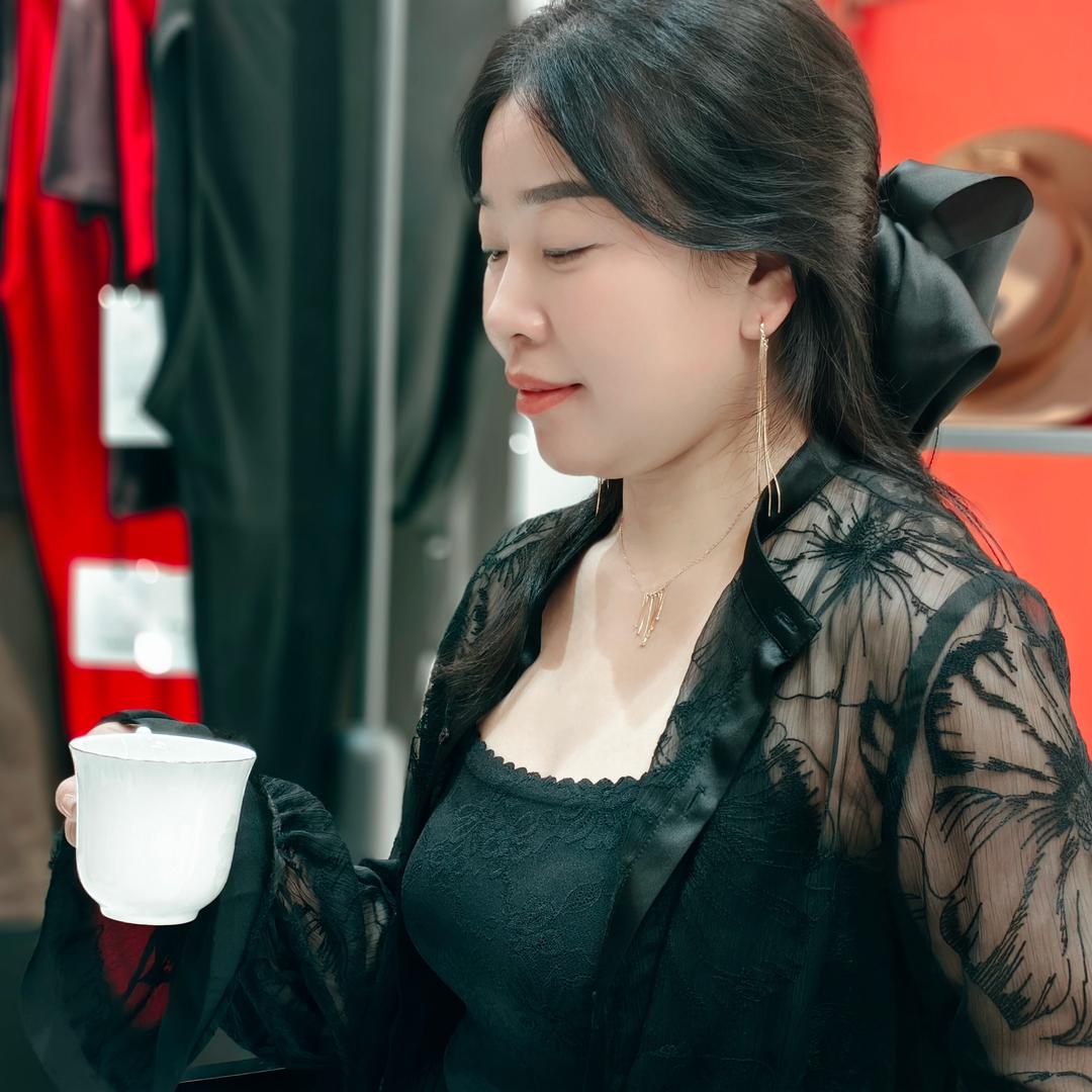 曼悦伶. 汉焱巨美特（调、修、养）