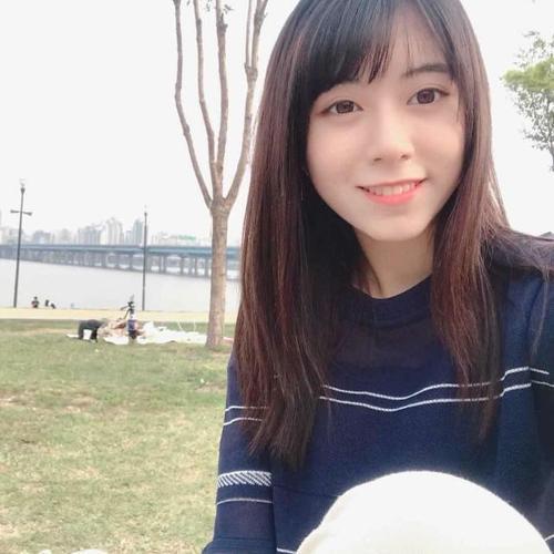 幼稚女神蹦恰恰