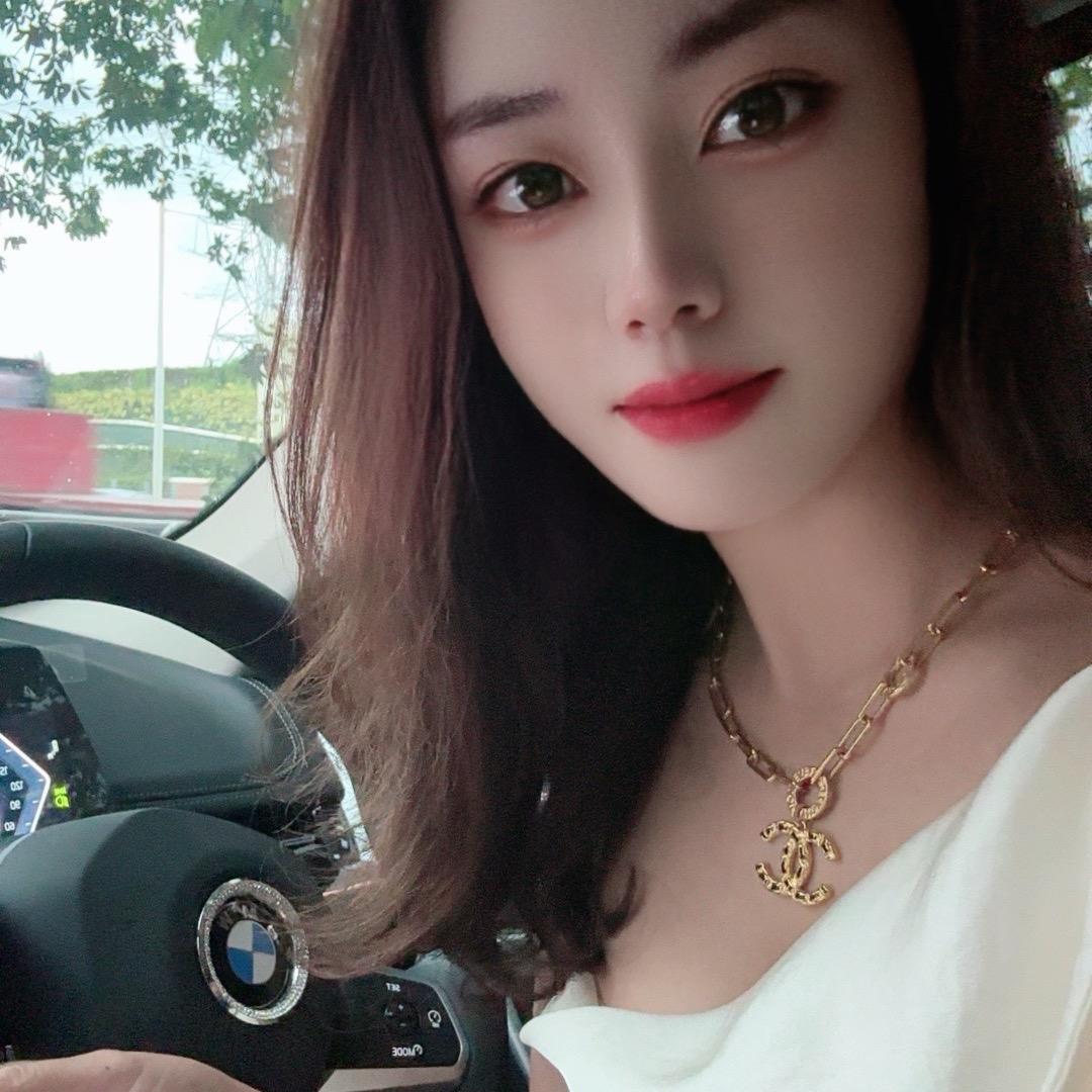 甜哈哈💃💄🌹