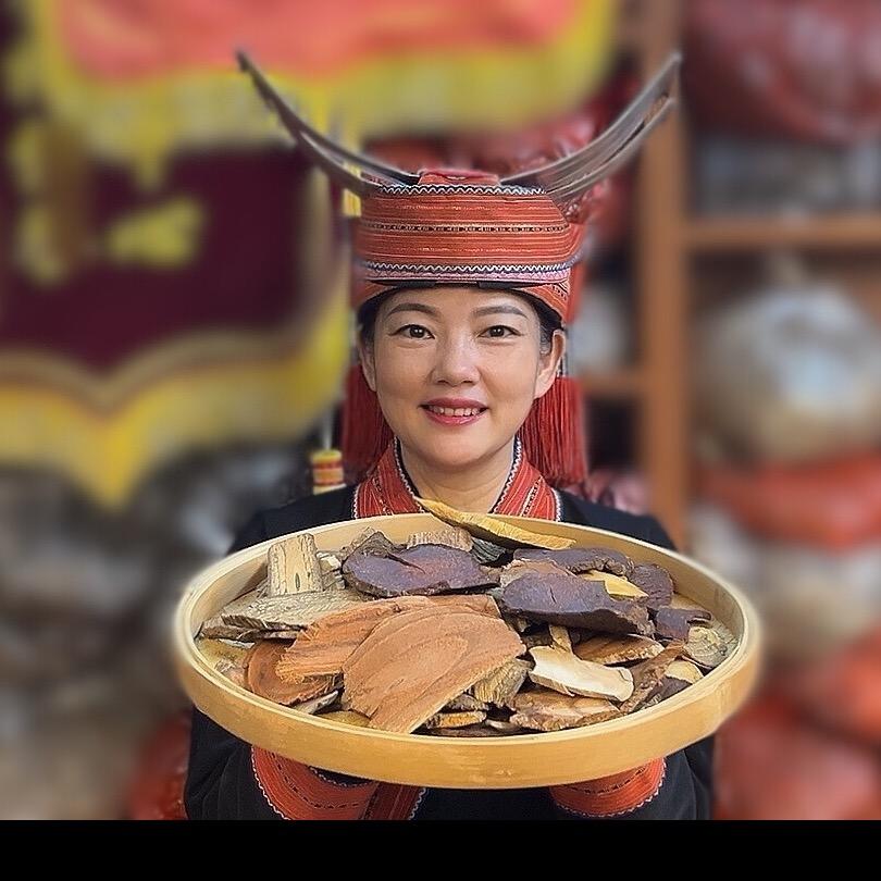 瑶族传承华姐（古方泡浴）