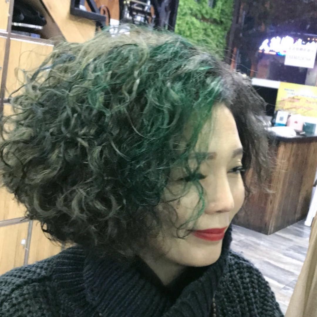 重庆万州美发精巧阿雪