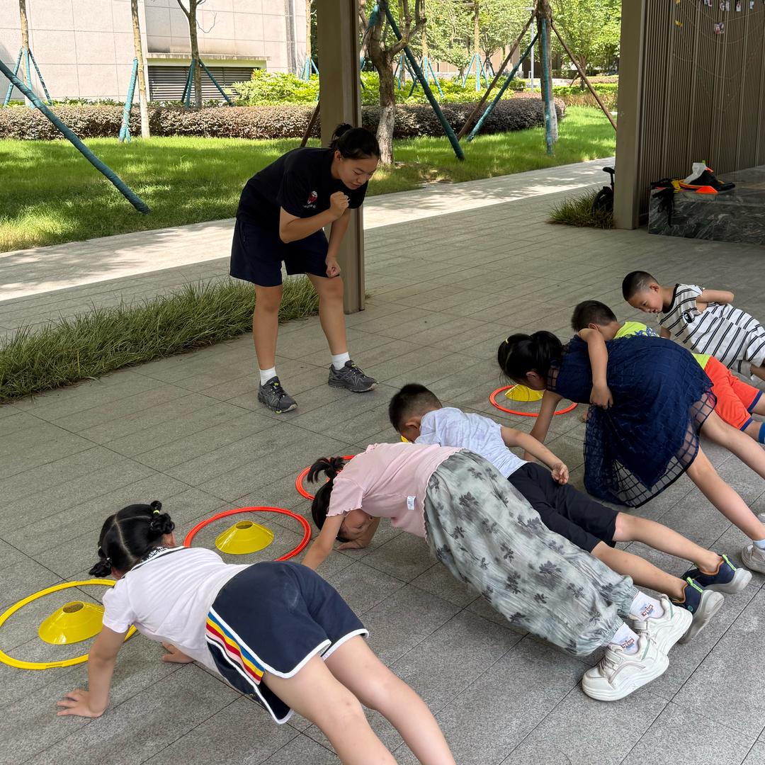 小陈爱运动（上课中）