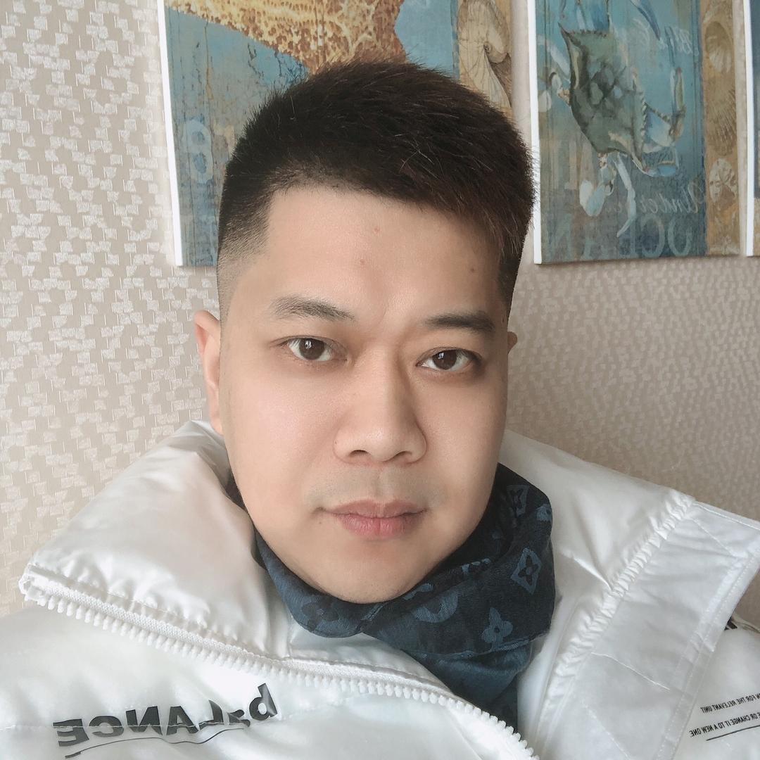黄小明