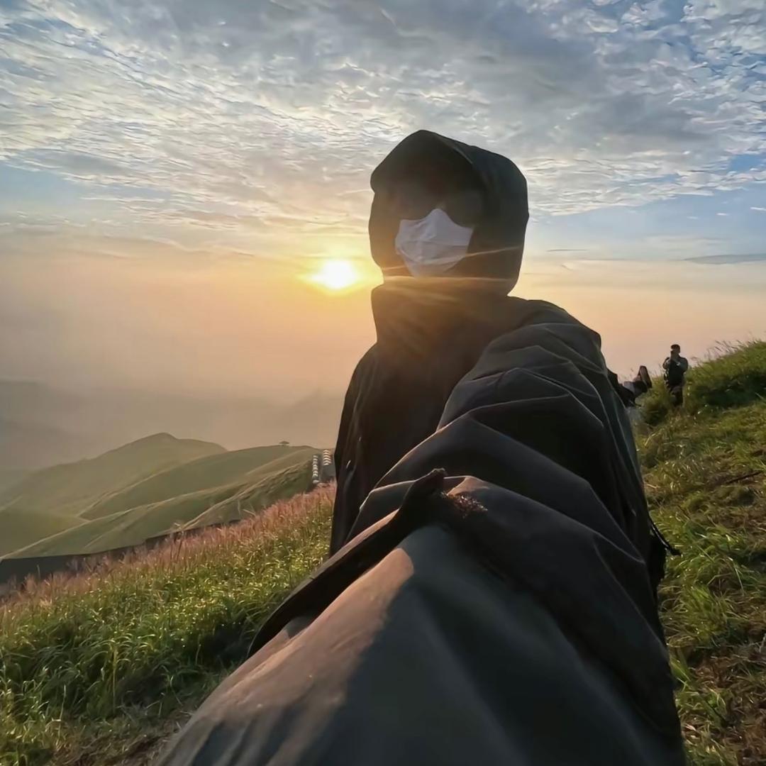 三一.