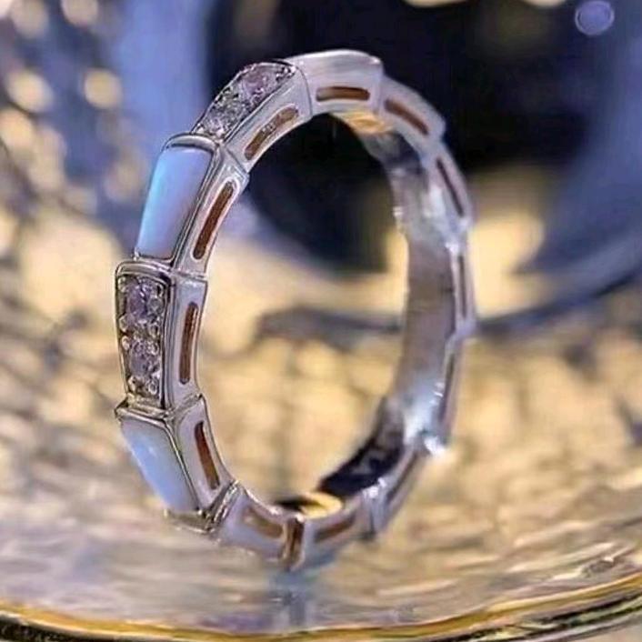 滢嫚．花千饰品直播间