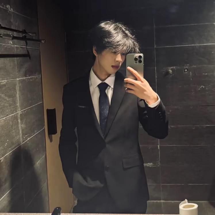 高箐鸿🍐