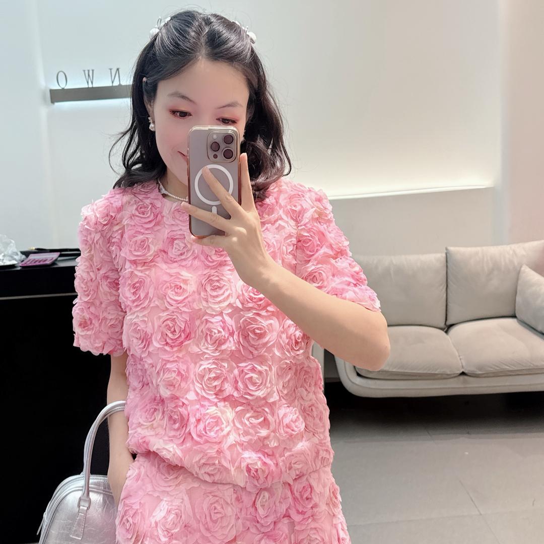 大邑县晋原镇峻妃美人窝服装店