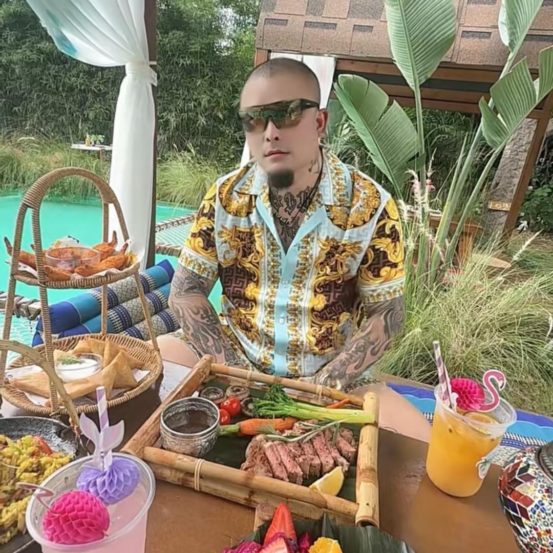 上海仇佬爷文化传媒有限公司