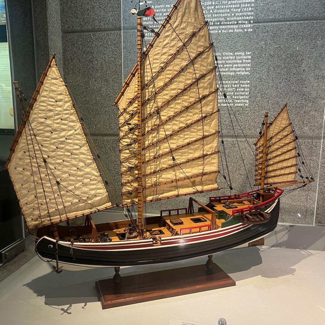 妮丝