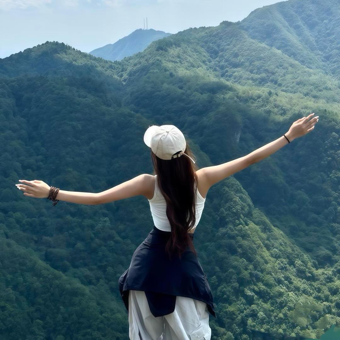 ᥫᩣᩚ～小王的旺旺碎冰冰