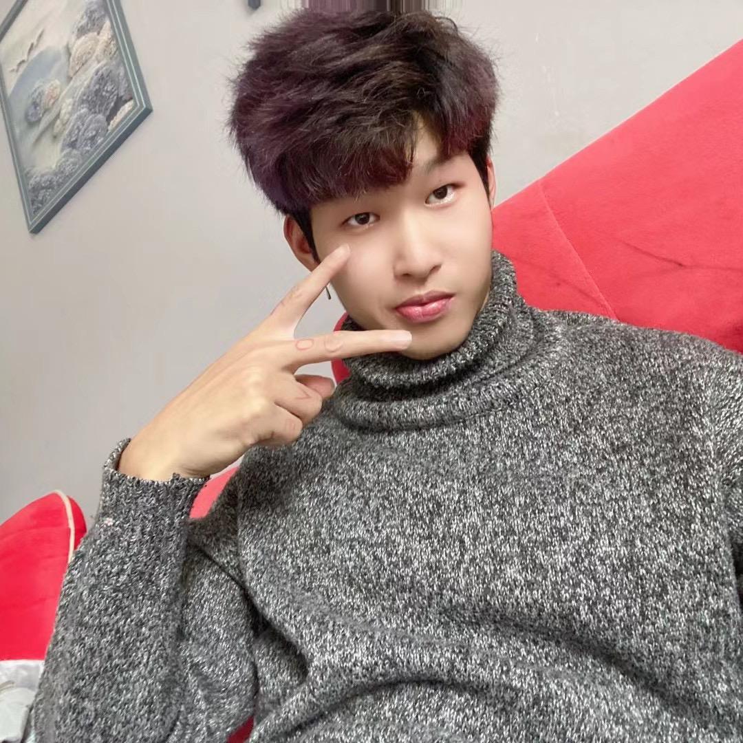 卖月亮馍的小男孩