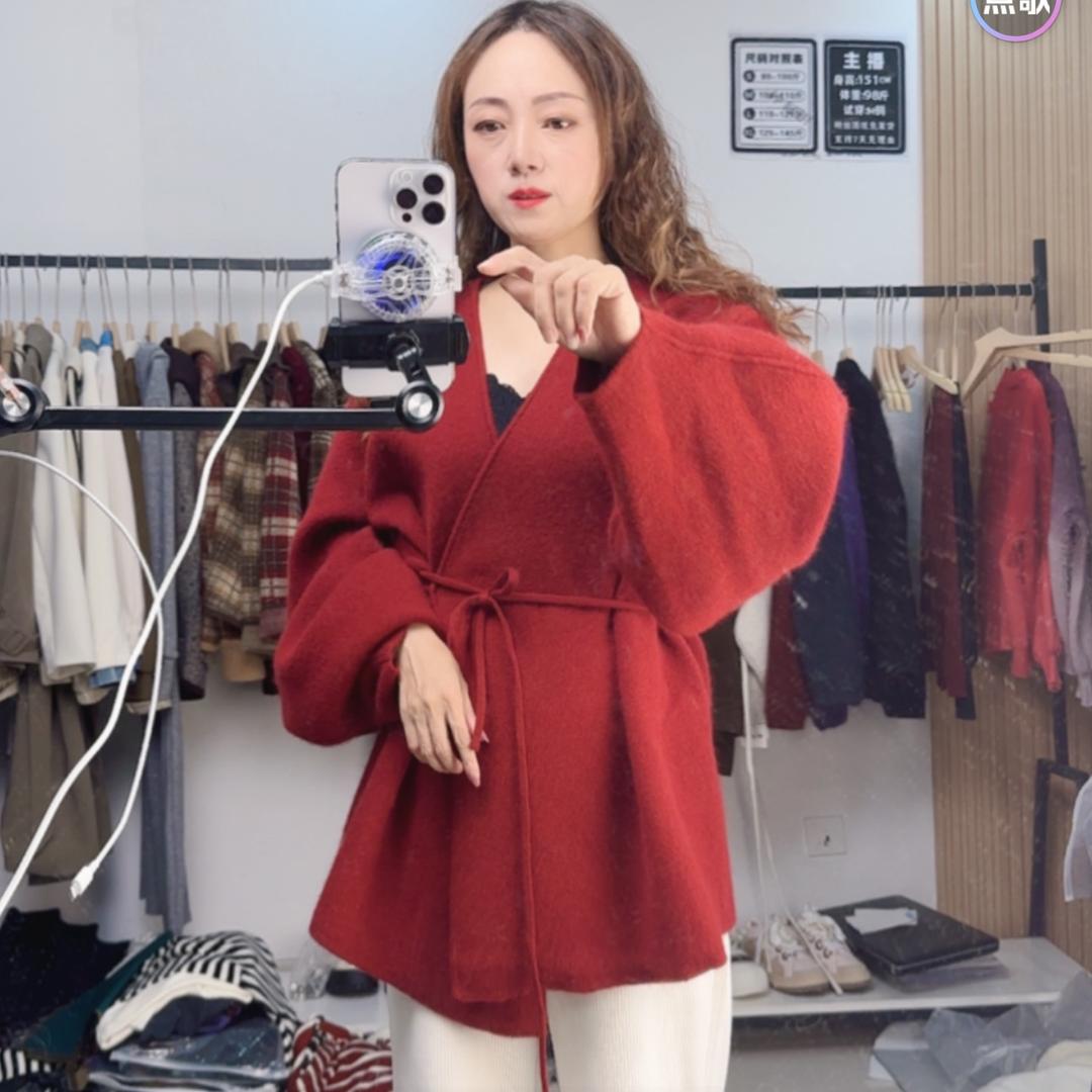 泰州市小丸子轻奢女装