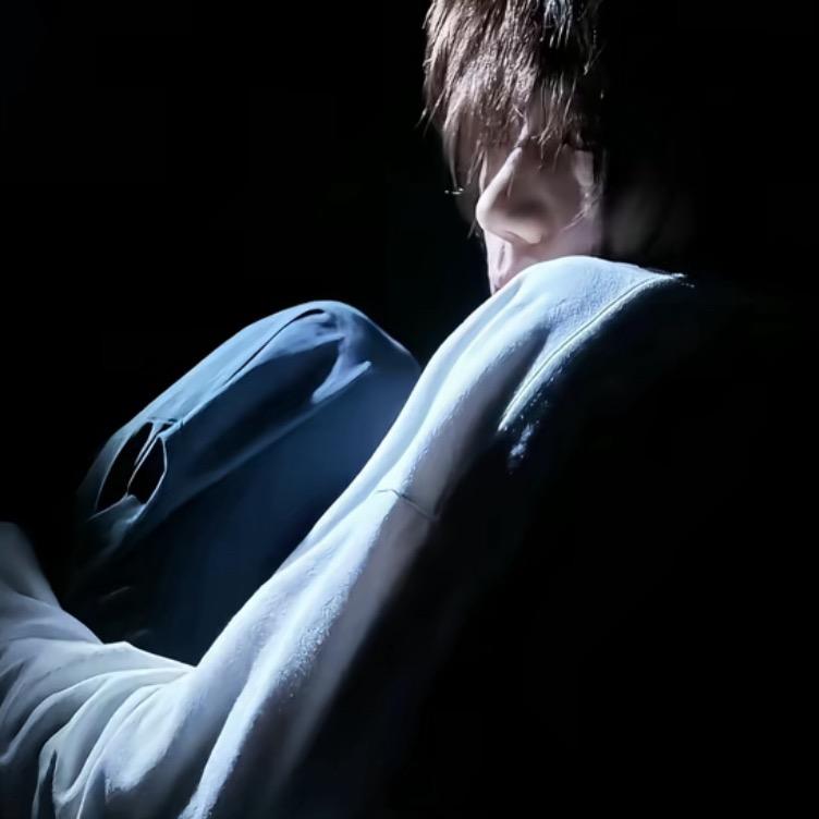八月