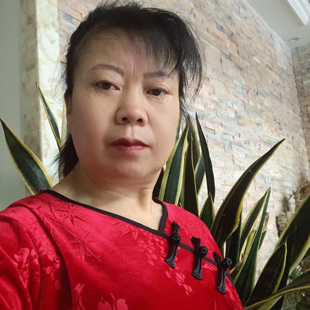 荣荣姐