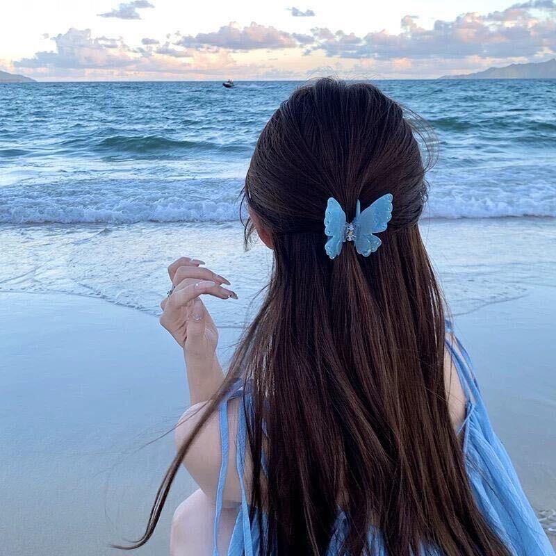 柒月