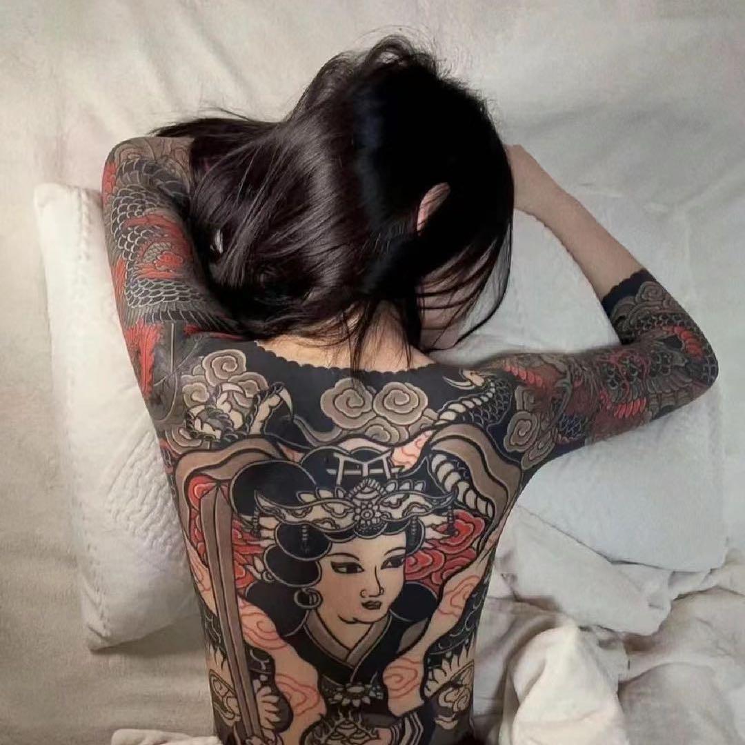 飞墨刺青Y
