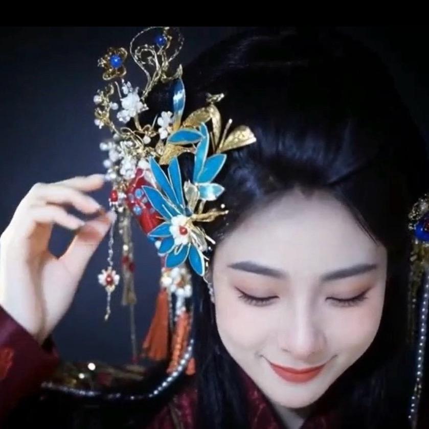 凤丽清婉