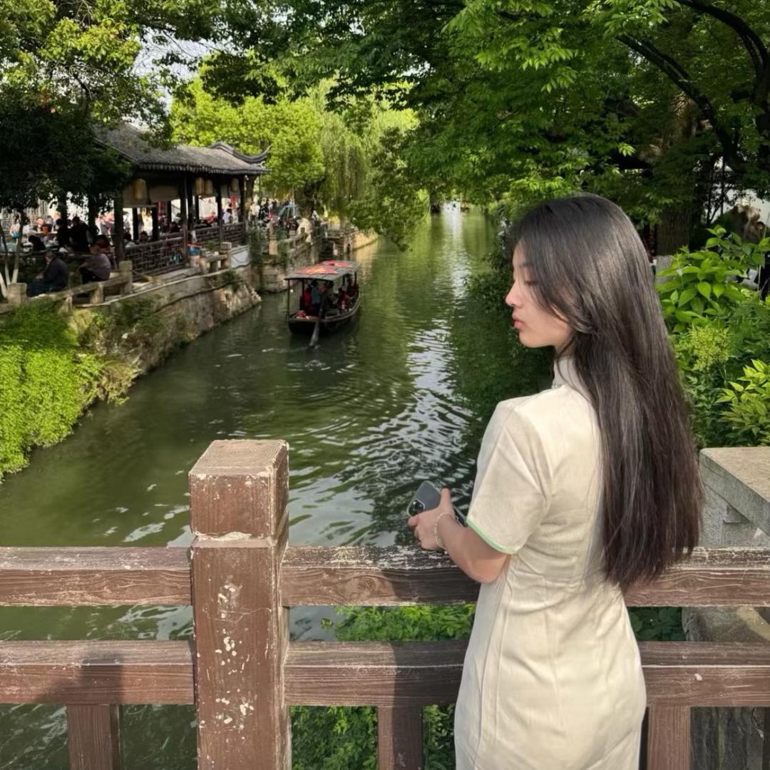 希希吖～