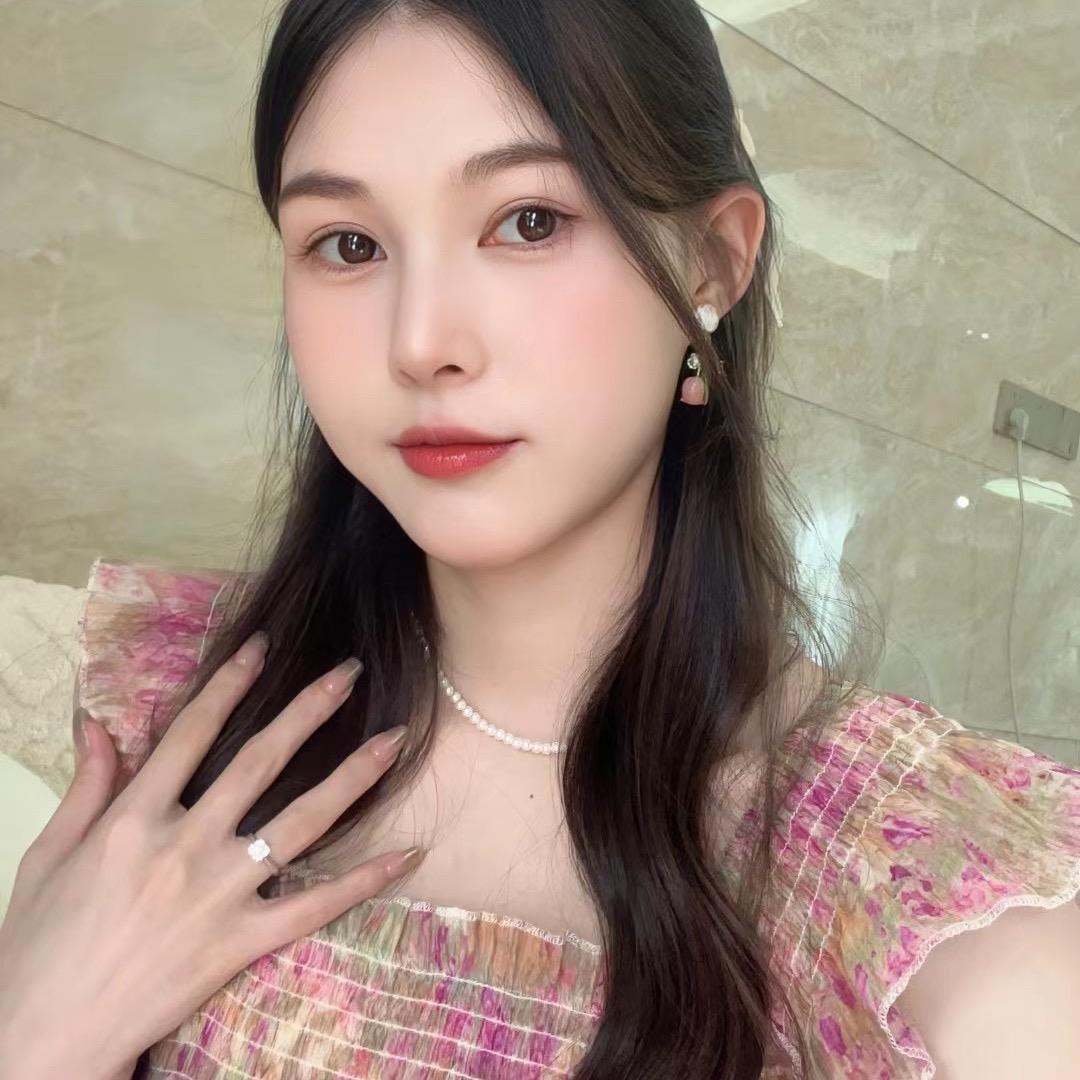 一只小哼哼