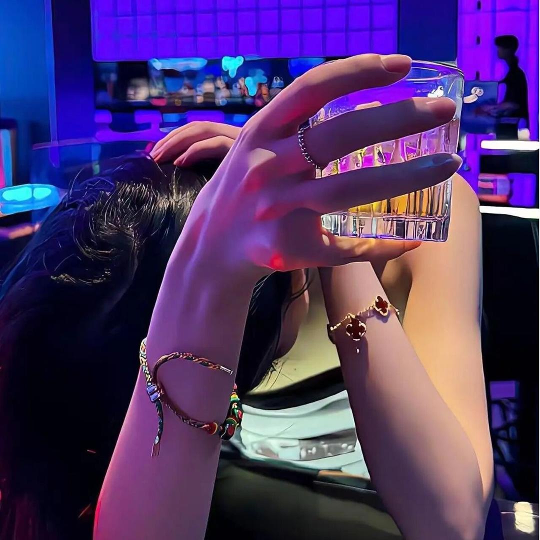 蕾蕾•