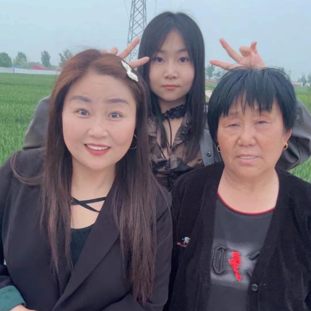 杨海霞（侯秋菊大妮）