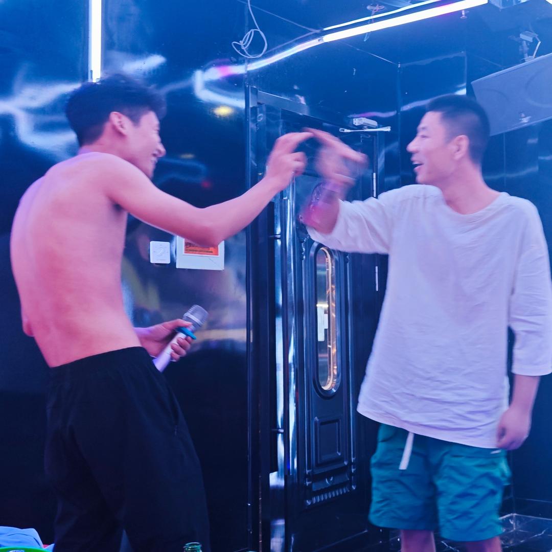 那谁