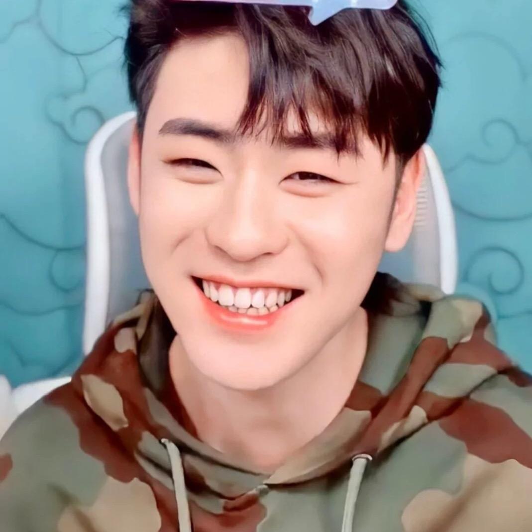 小巷里的丫头❤❤