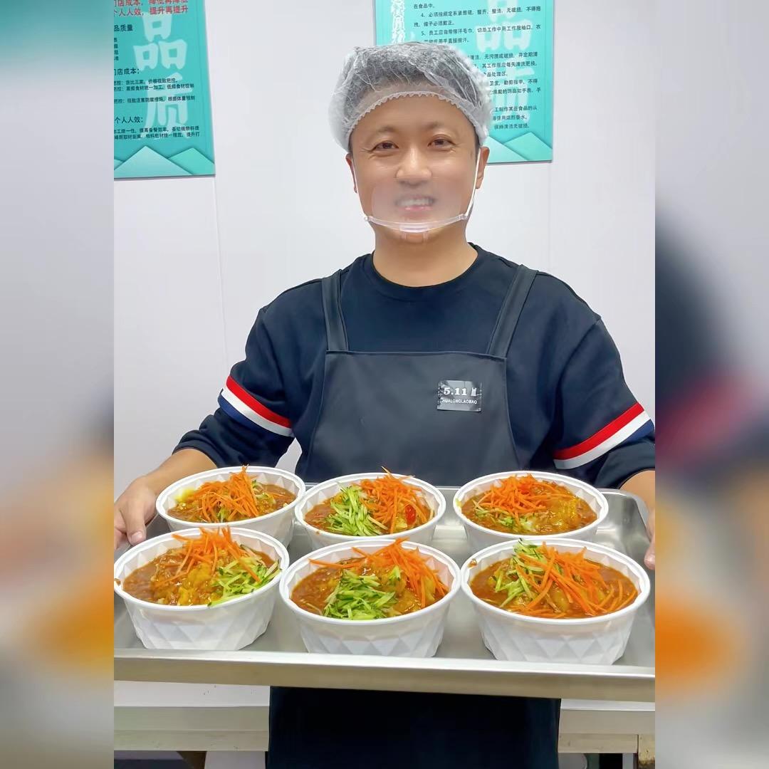 富哥-土豆泥肉酱拌饭总店