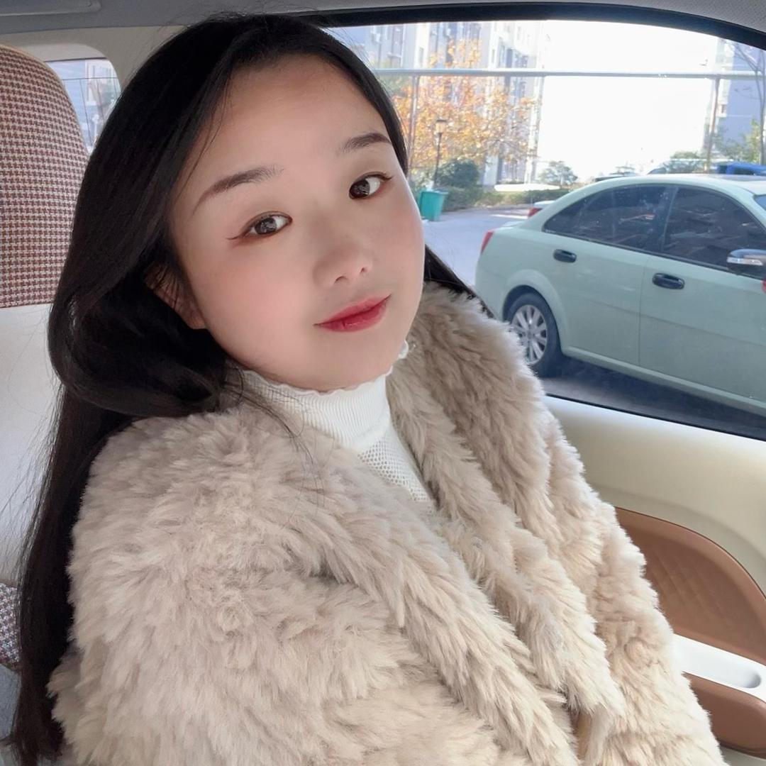小个子梅梅