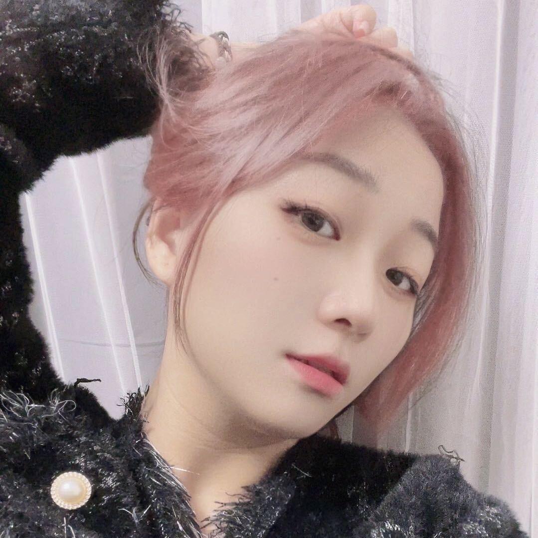 温柔的人像沼泽。
