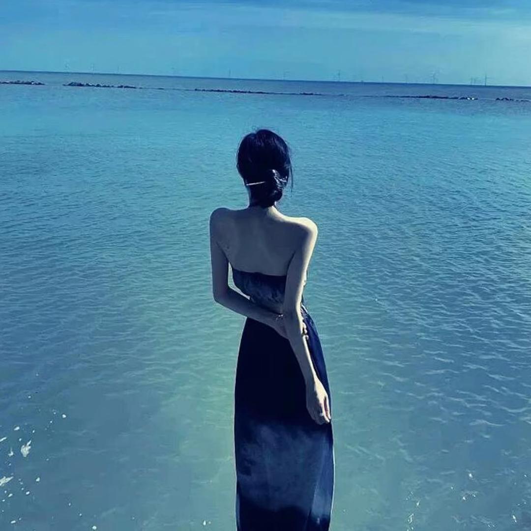 886.
