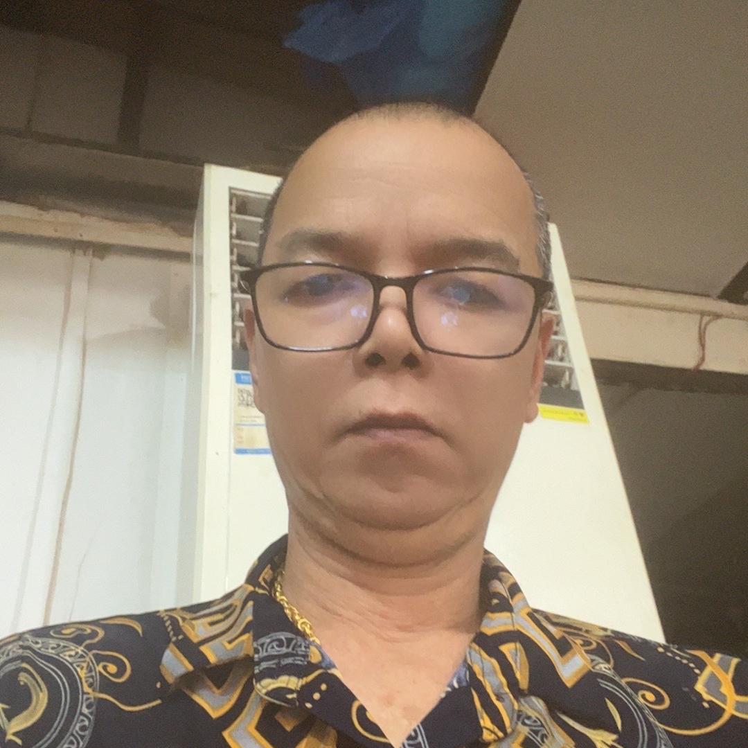 城厢区凤凰山李庆辉服装店