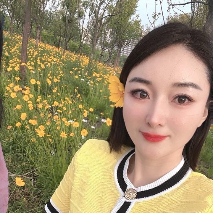 田营静静高级眉形设计师