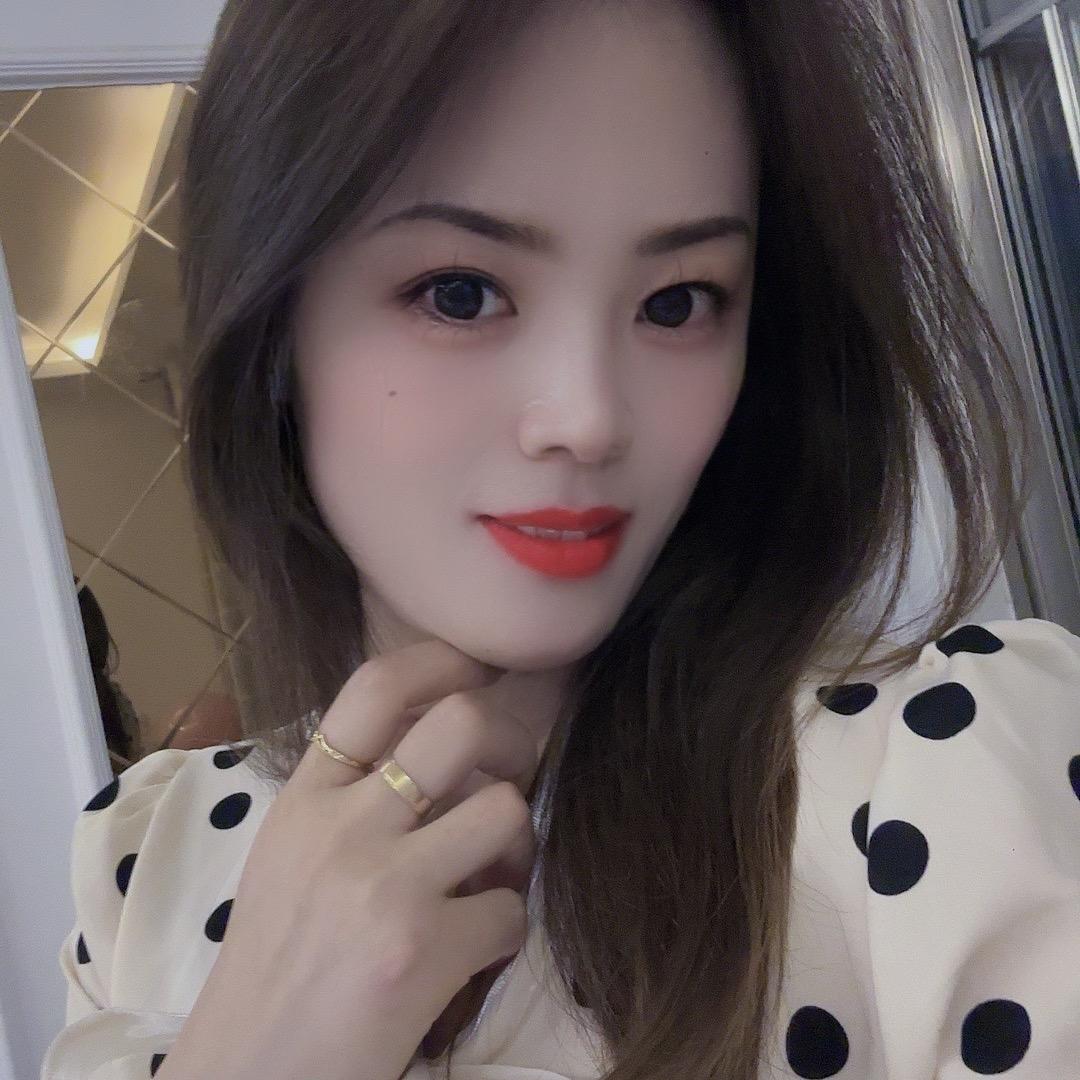爱喝红酒的娜娜姐