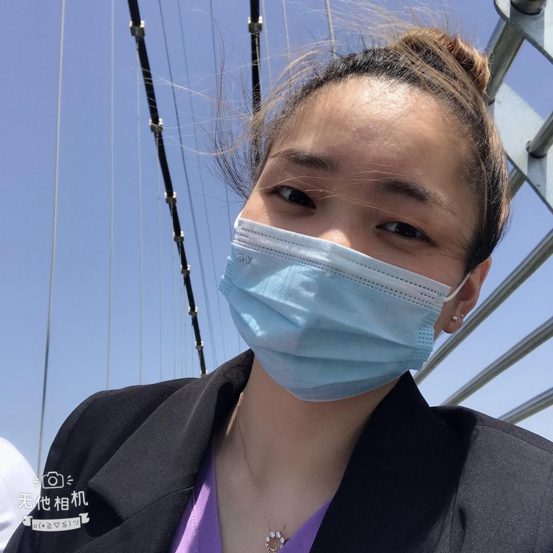 自由在风里