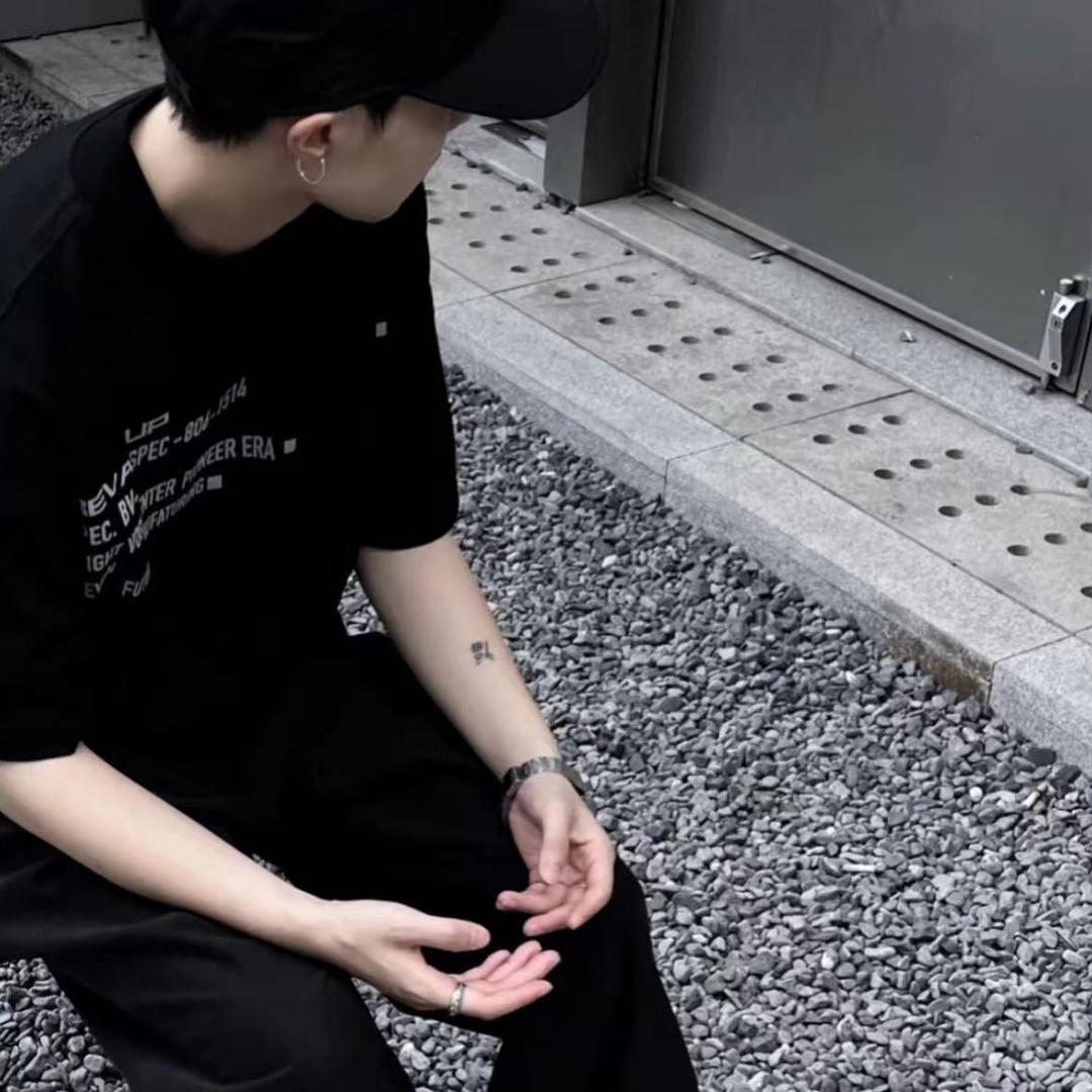 A航