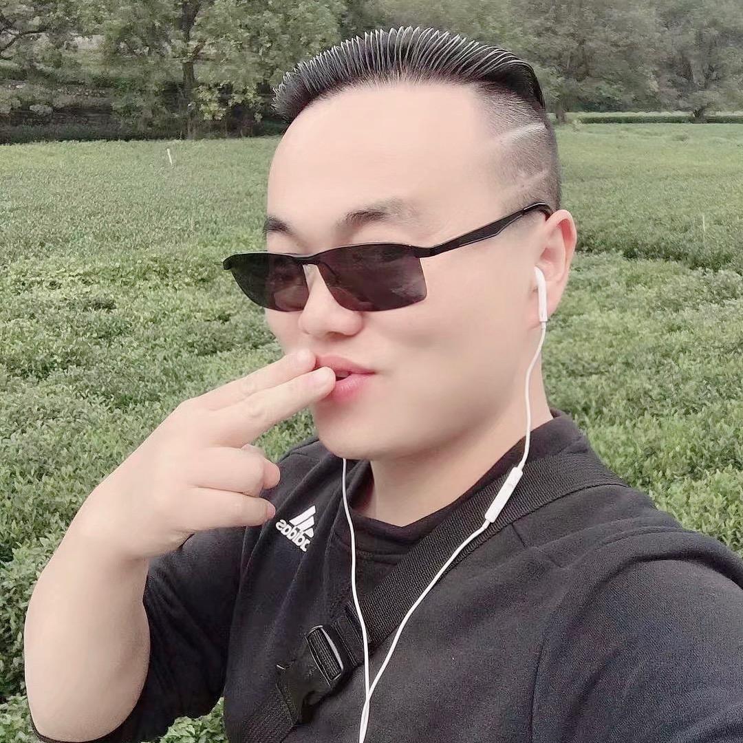 🏆冲哥🏆