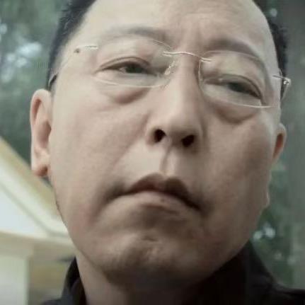 李二牛。