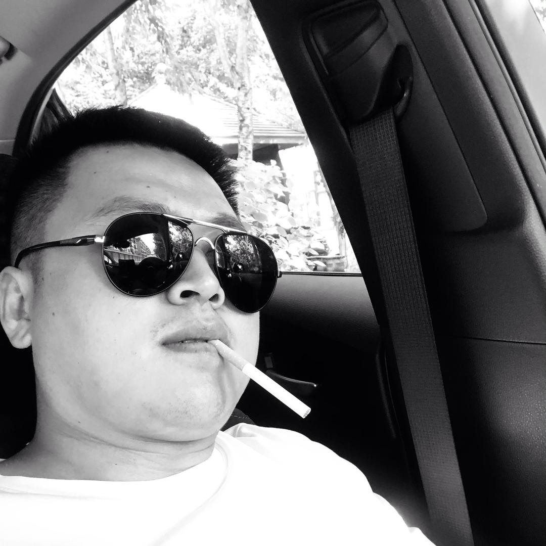 一个达不 刘