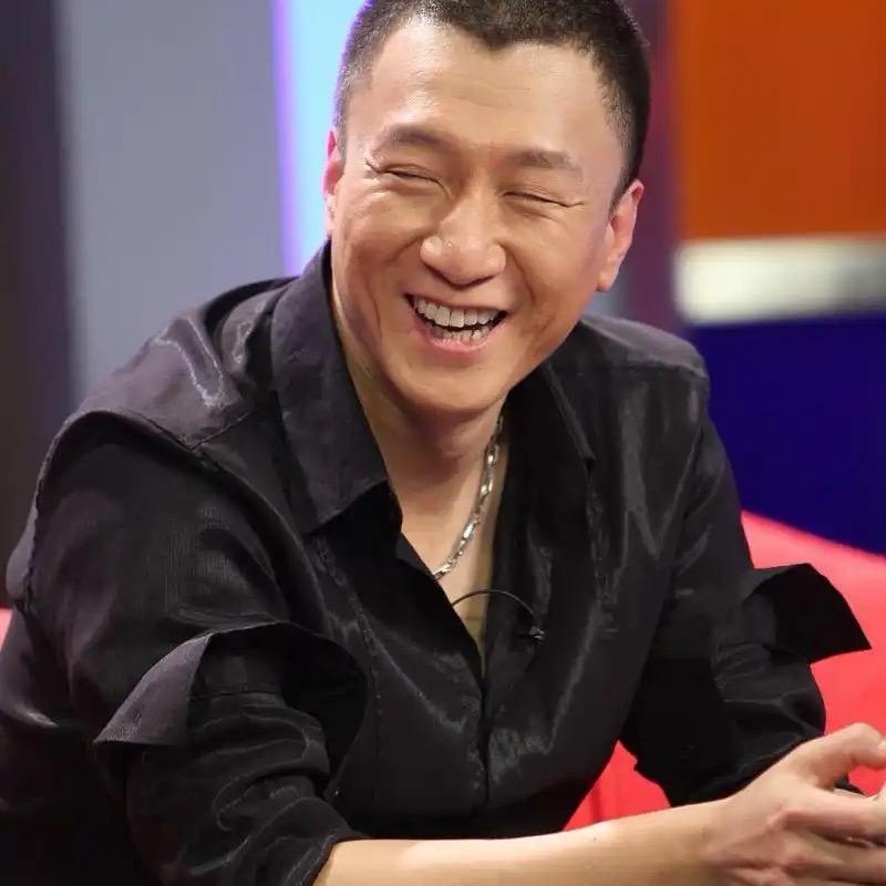 孤傲的白狼
