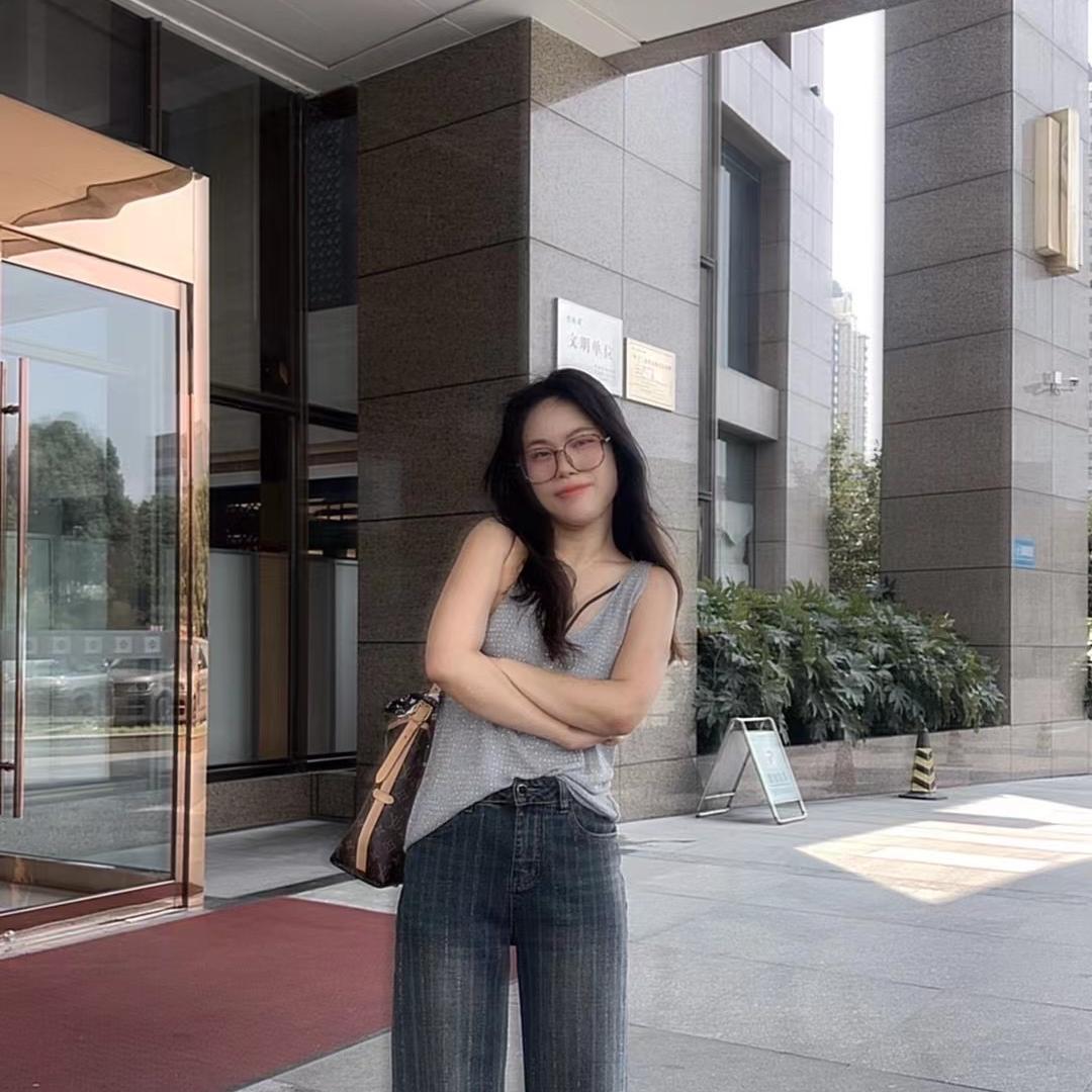 西安金娜娜服试店