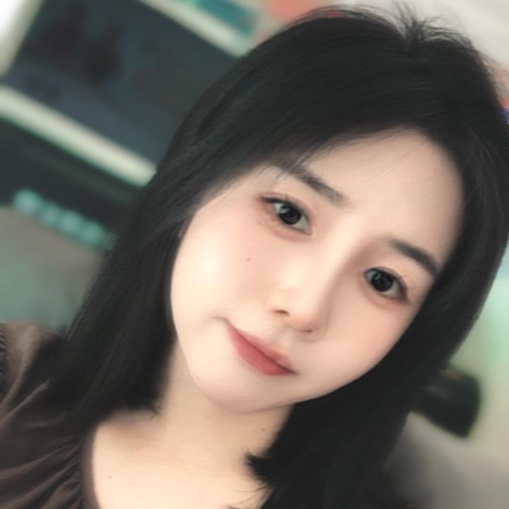 体彩店老板娘⚽️
