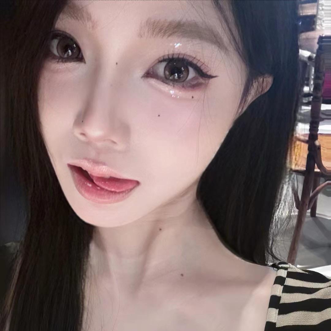 白白💮