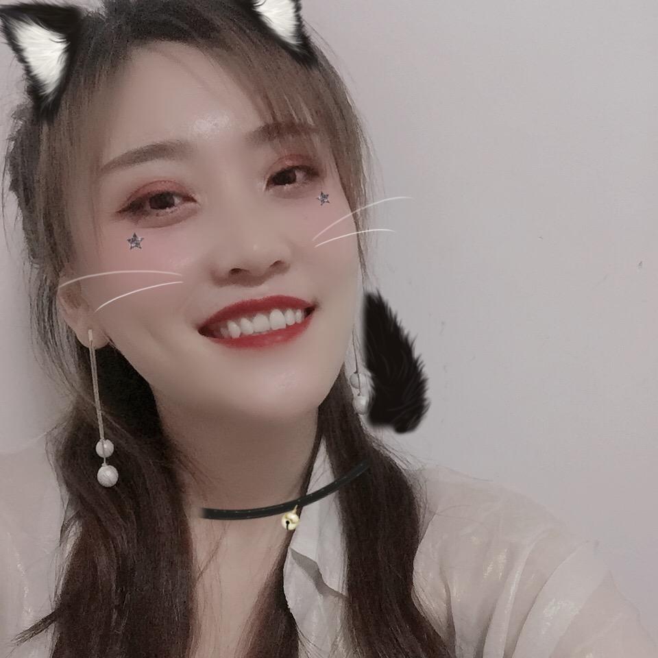 晶晶姑娘是个歌手